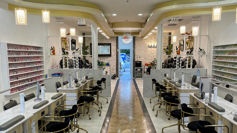 BeautiLuxe Nail Spa