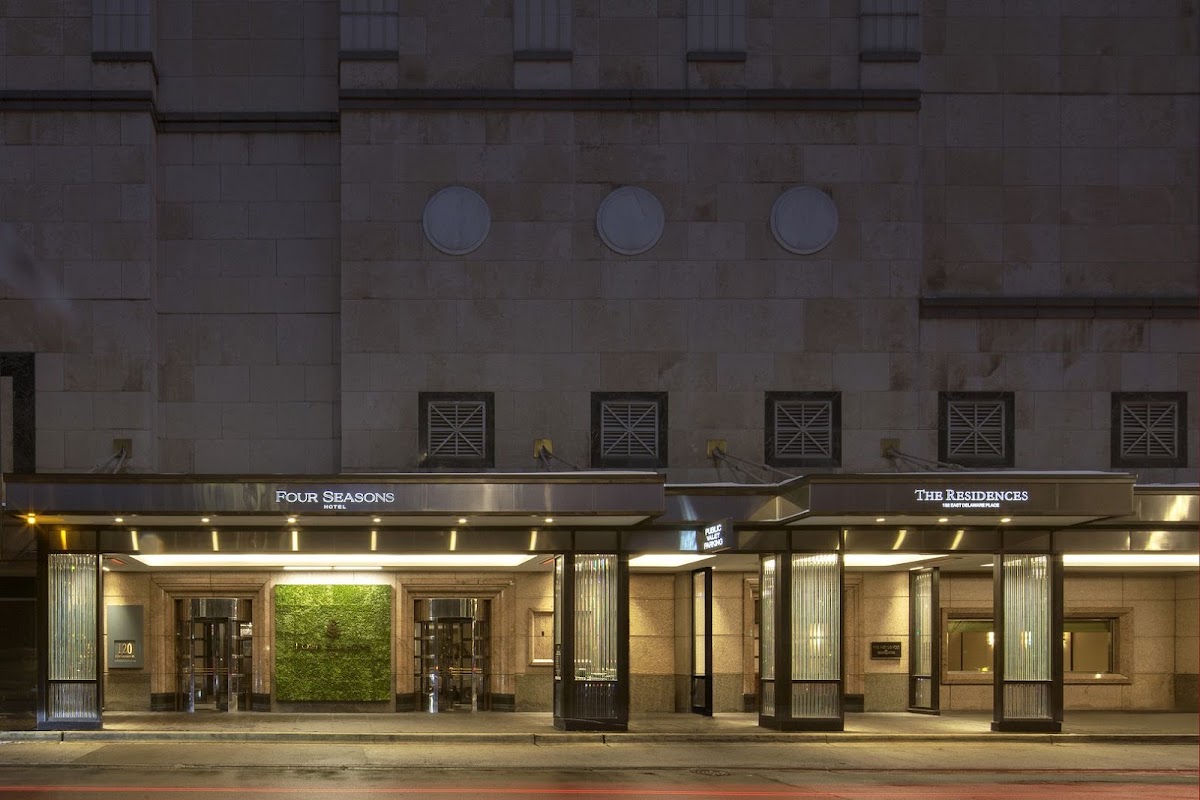 Four Seasons Hotel Chicago, dog-friendly hotel in Chicago