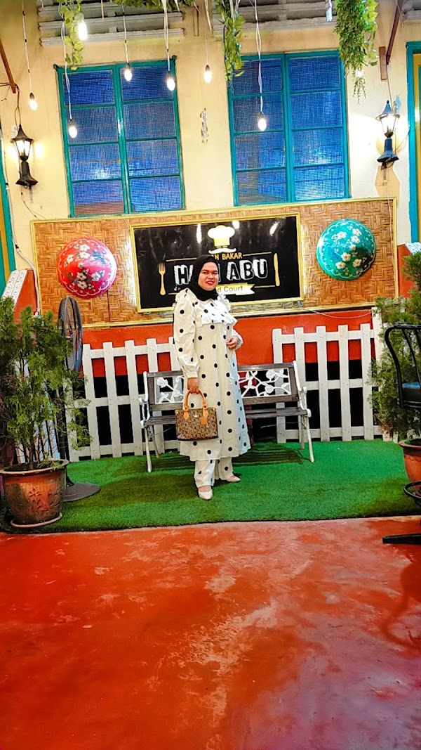 Haji Abu's Food Court and Car Wash - Photo 1