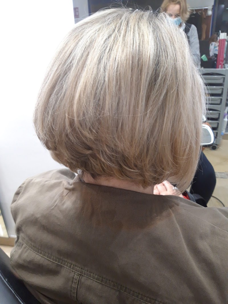 Peluquería Luz photo 3