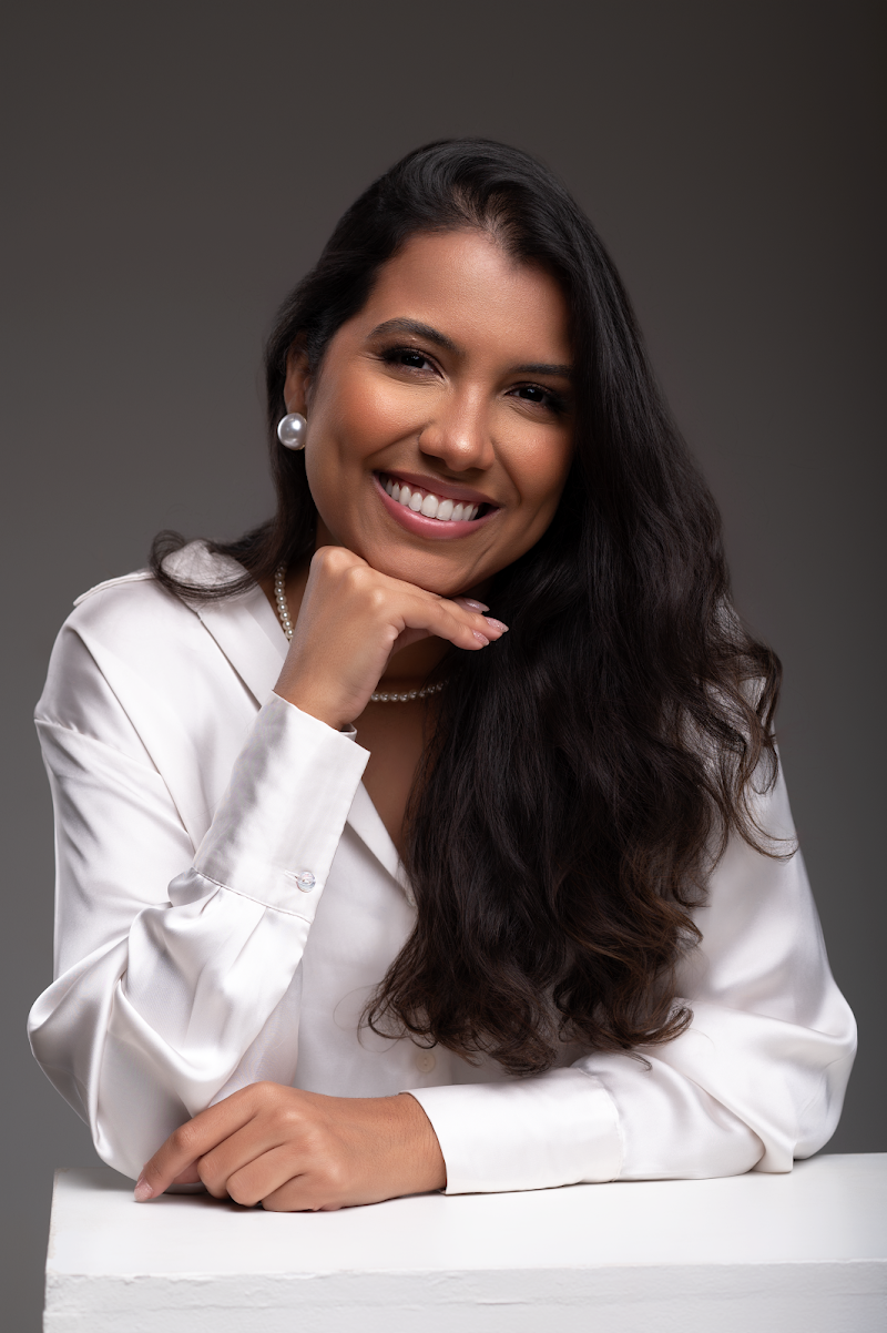 Dra. Julia Almeida | Periodontia e Reabilitação Oral Estética - foto 3