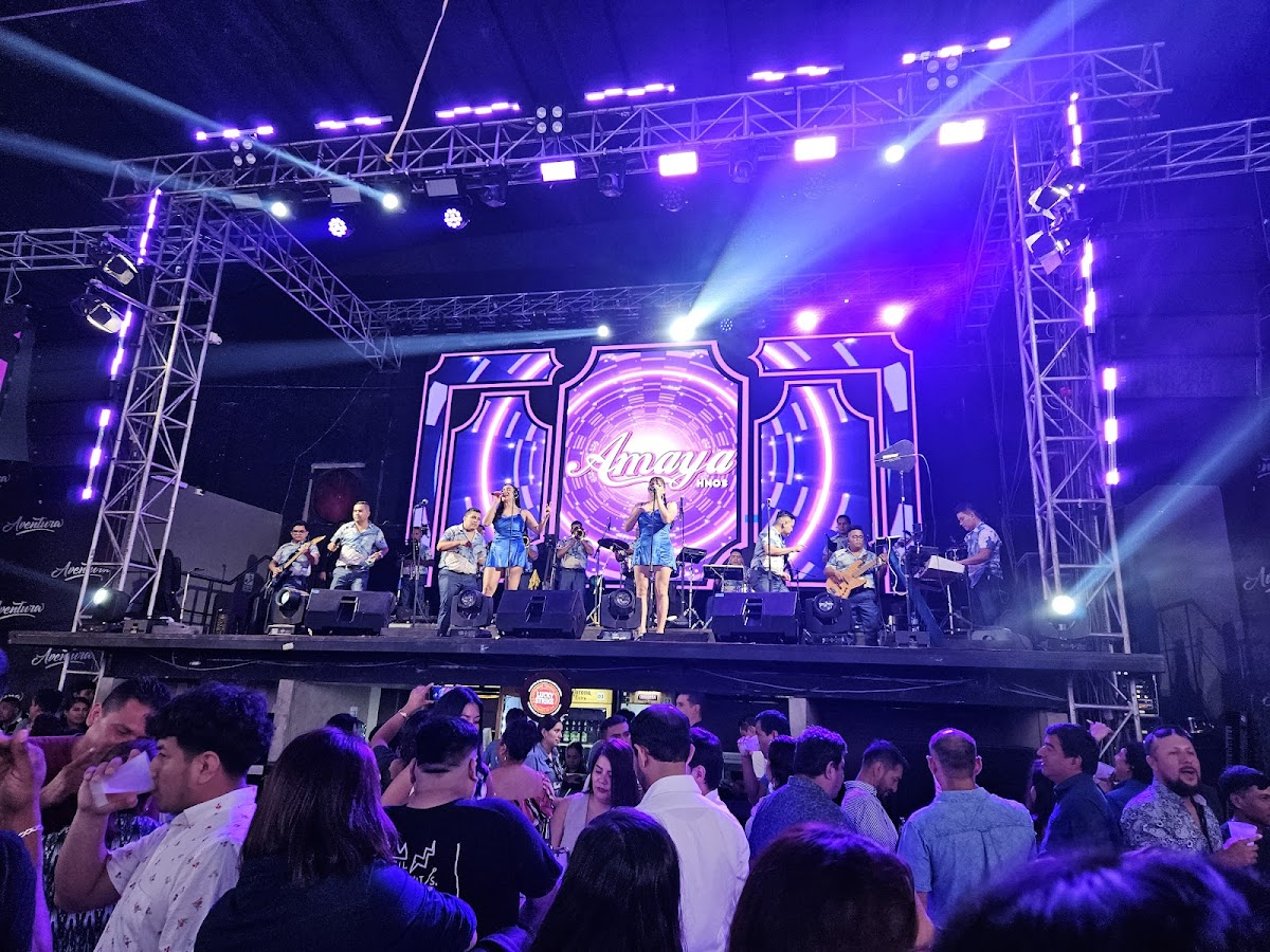 Aventura disco