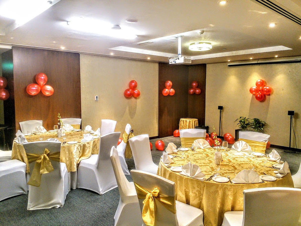 Raviz Center Point Hotel 5