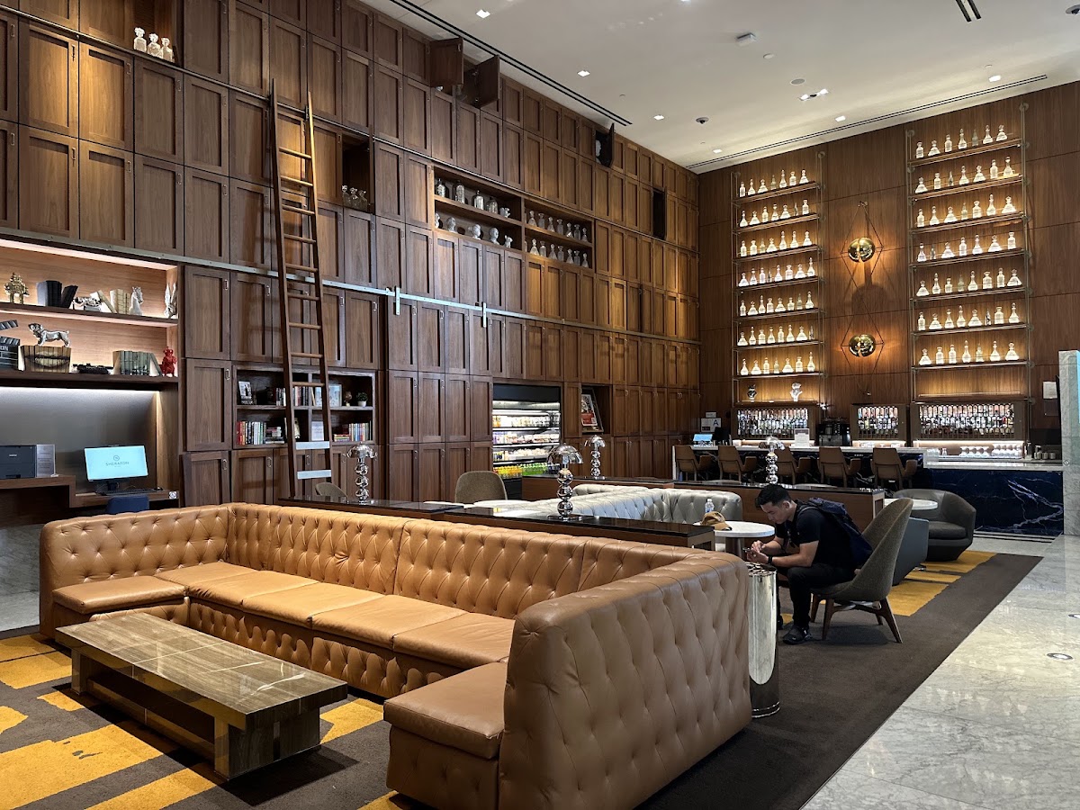 Sheraton Grand Los Angeles, dog-friendly hotel, photo 5