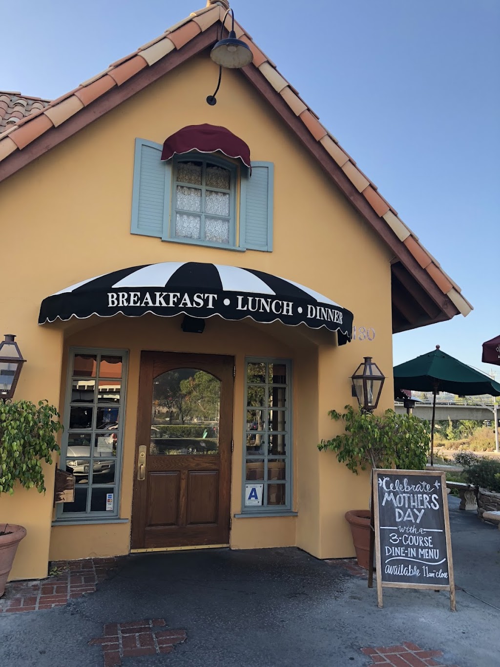 Mimi’s Cafe
