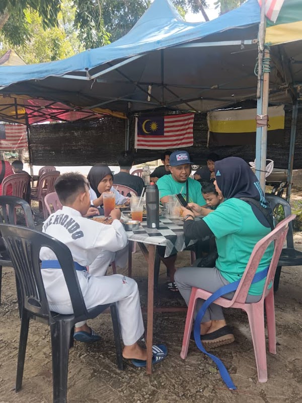 Roti canai sani bawah pokok - Photo 1