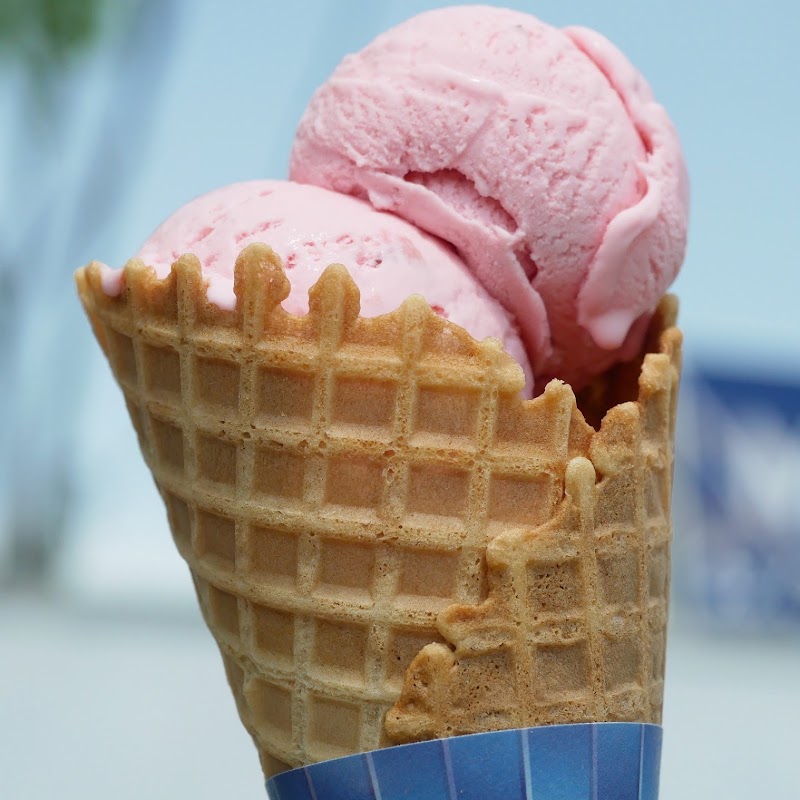 Manolis Ice Cream, Pops, Sorbet & More photo 2