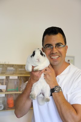 וטרינר בהרצליה דר' גלעד פקטור