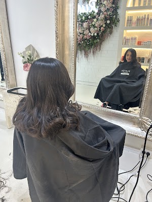 Runway Boutique photo 2