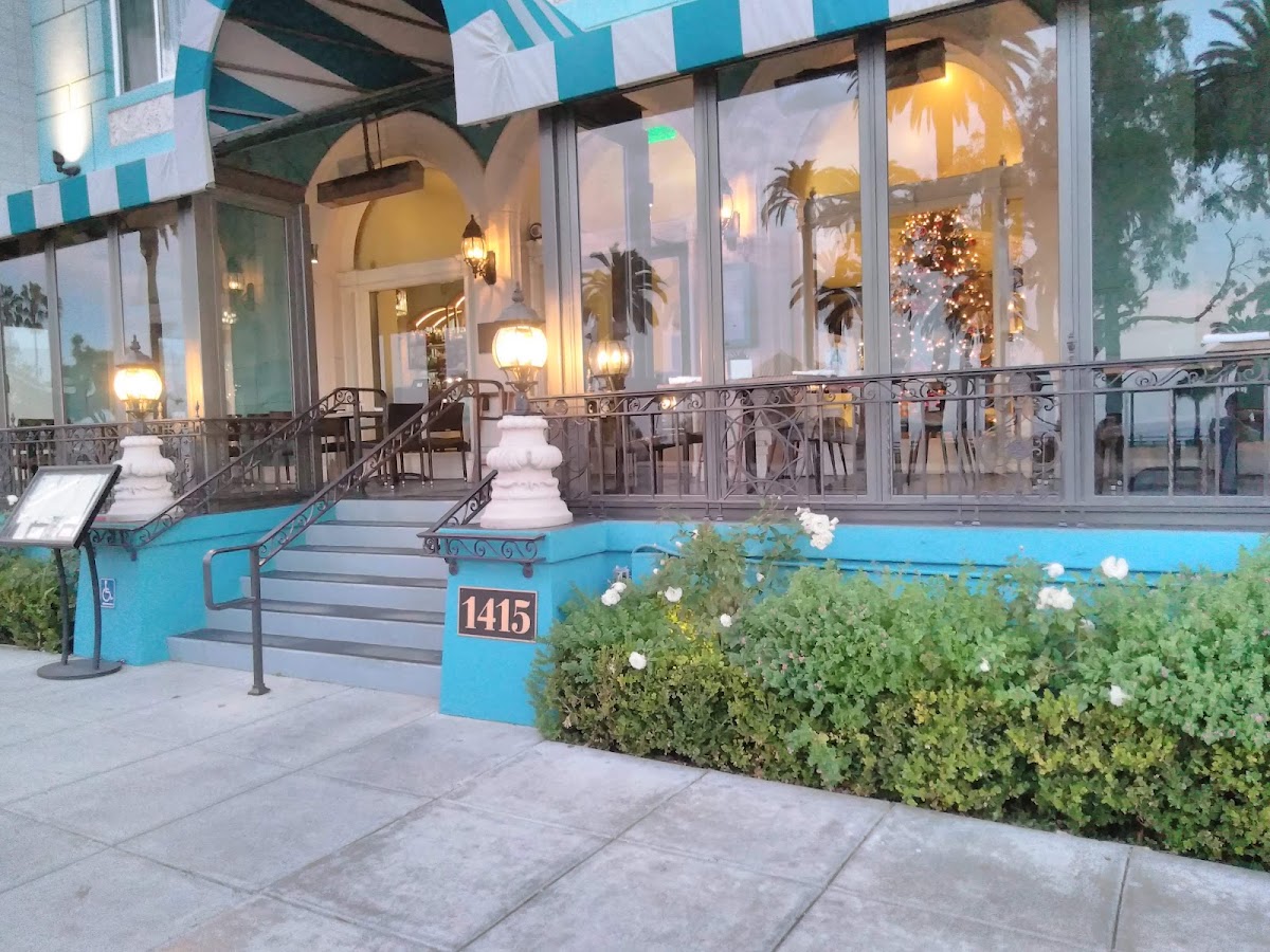The Georgian Hotel, dog-friendly hotel, photo 2