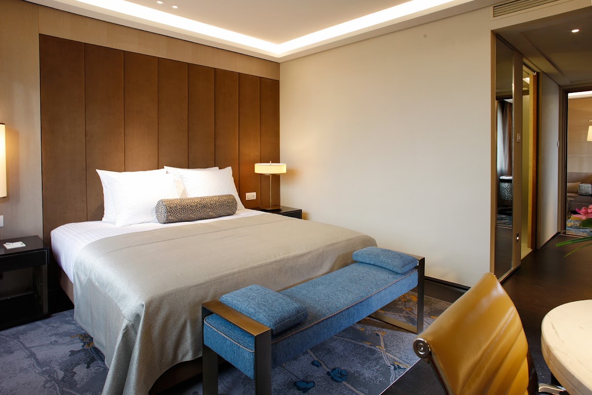 Tangla Hotel Brussels hero