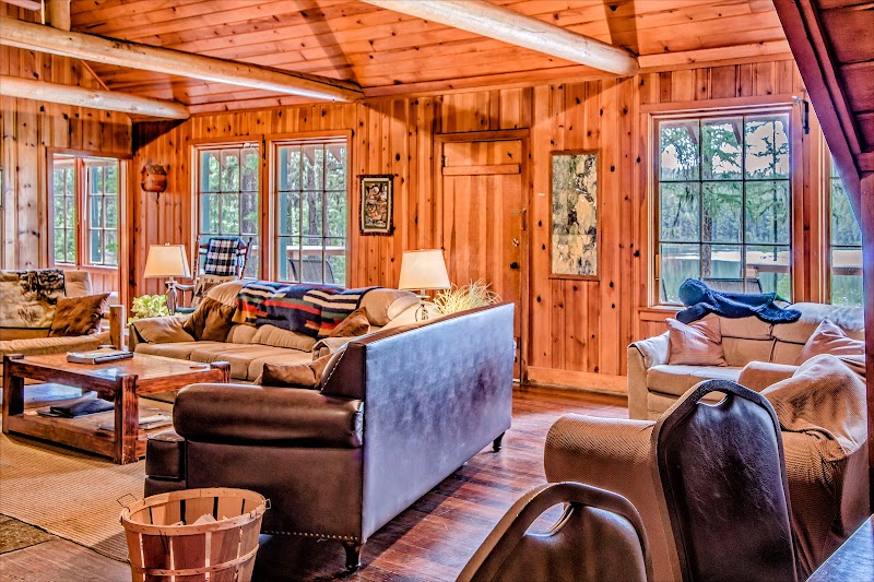 Diamond Belle Guest Ranch - Photo 4