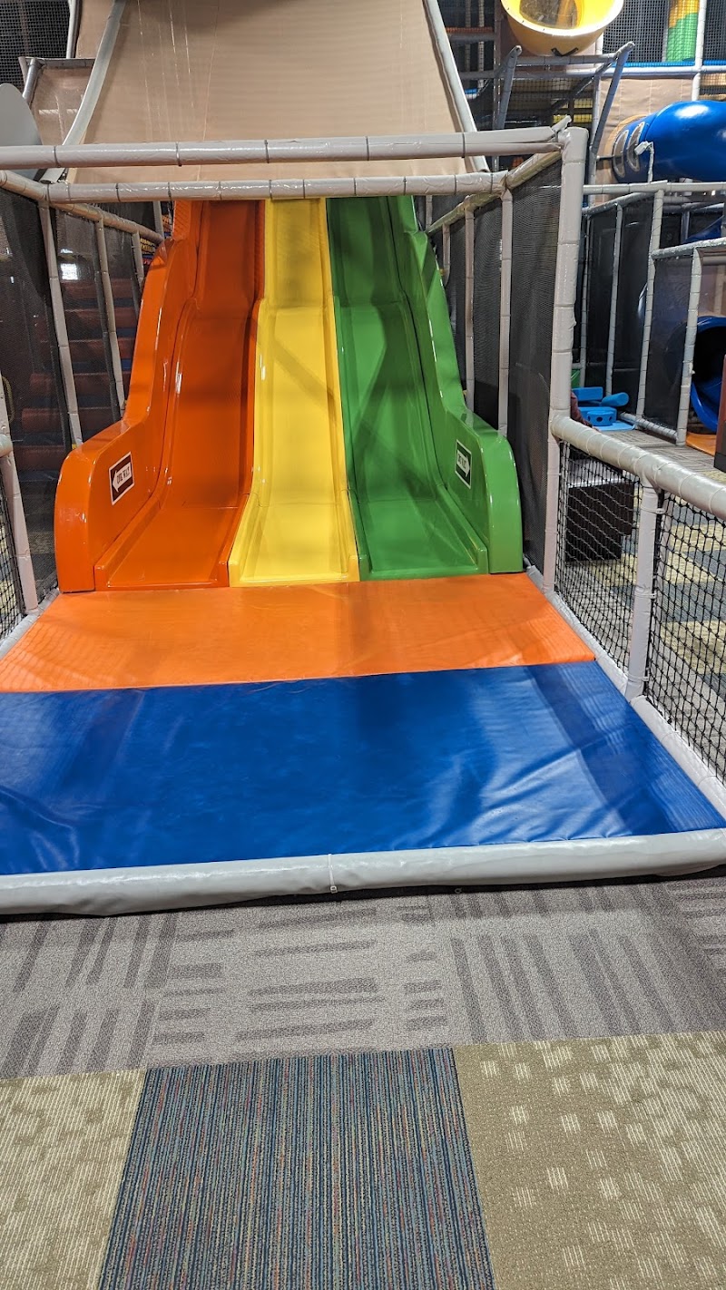 Ball Factory Playground | Party | Café photo 3