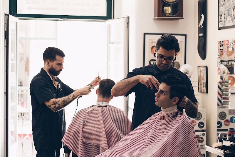 Barbearia O Corvo - The Crow Barbershop