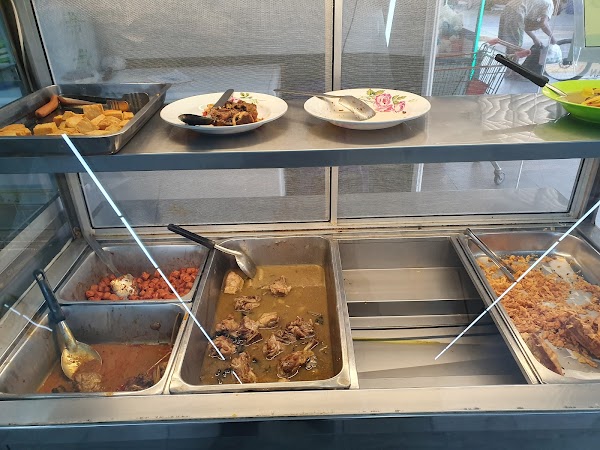 Bataras Fried Chicken - Photo 1