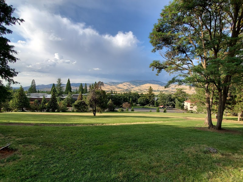 Roca Park - SOU Disc Golf Course photo 3