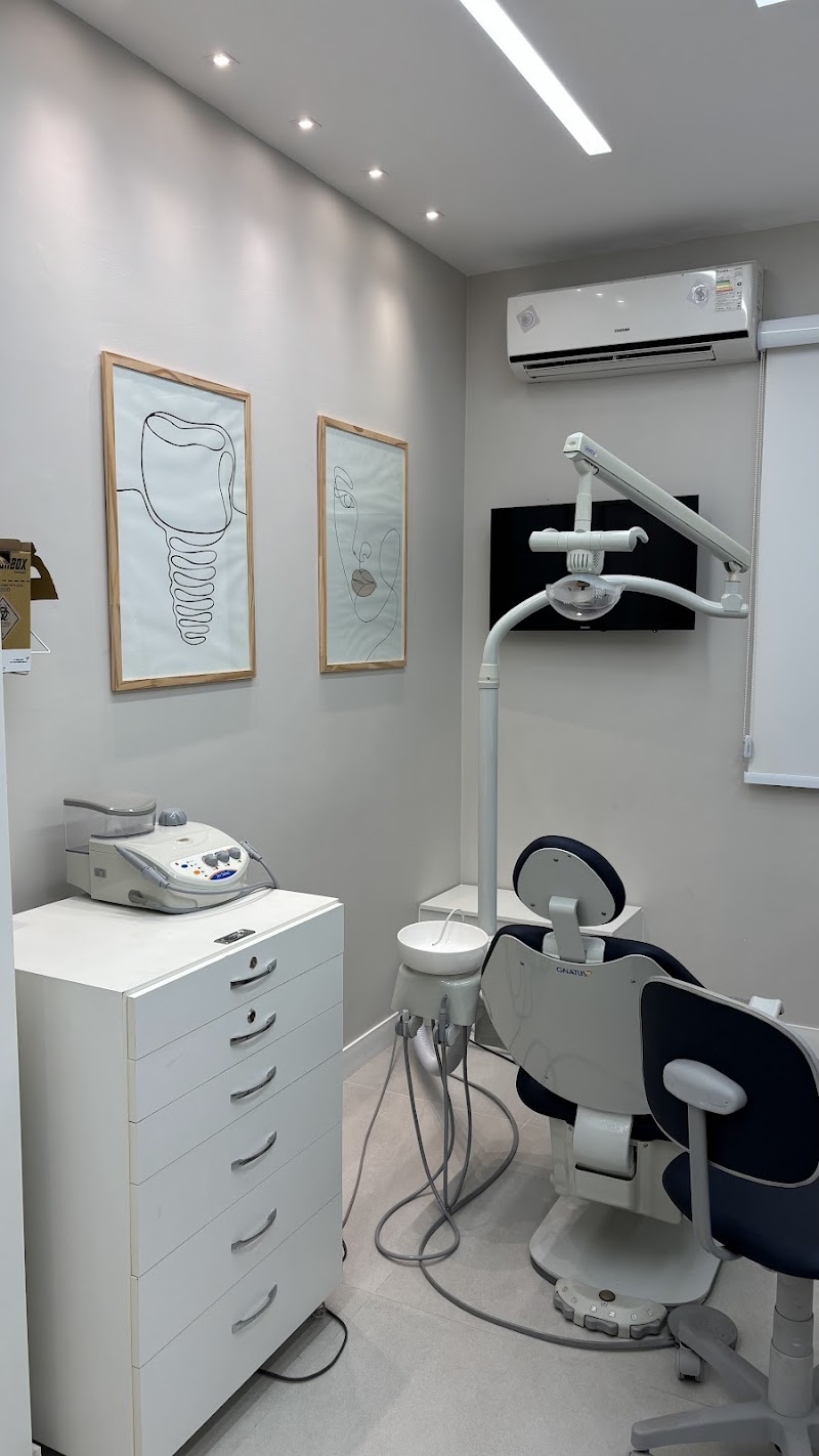 Dra. Samantha Góes, Cirurgiã Dentista | Consultório Odontológico - foto 2