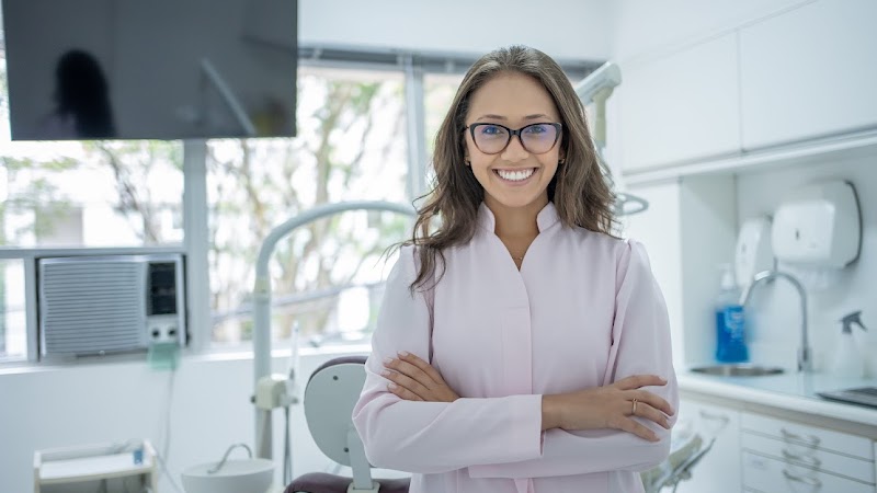 Dra.Carolina Da Silva - Consultório Odontológico
