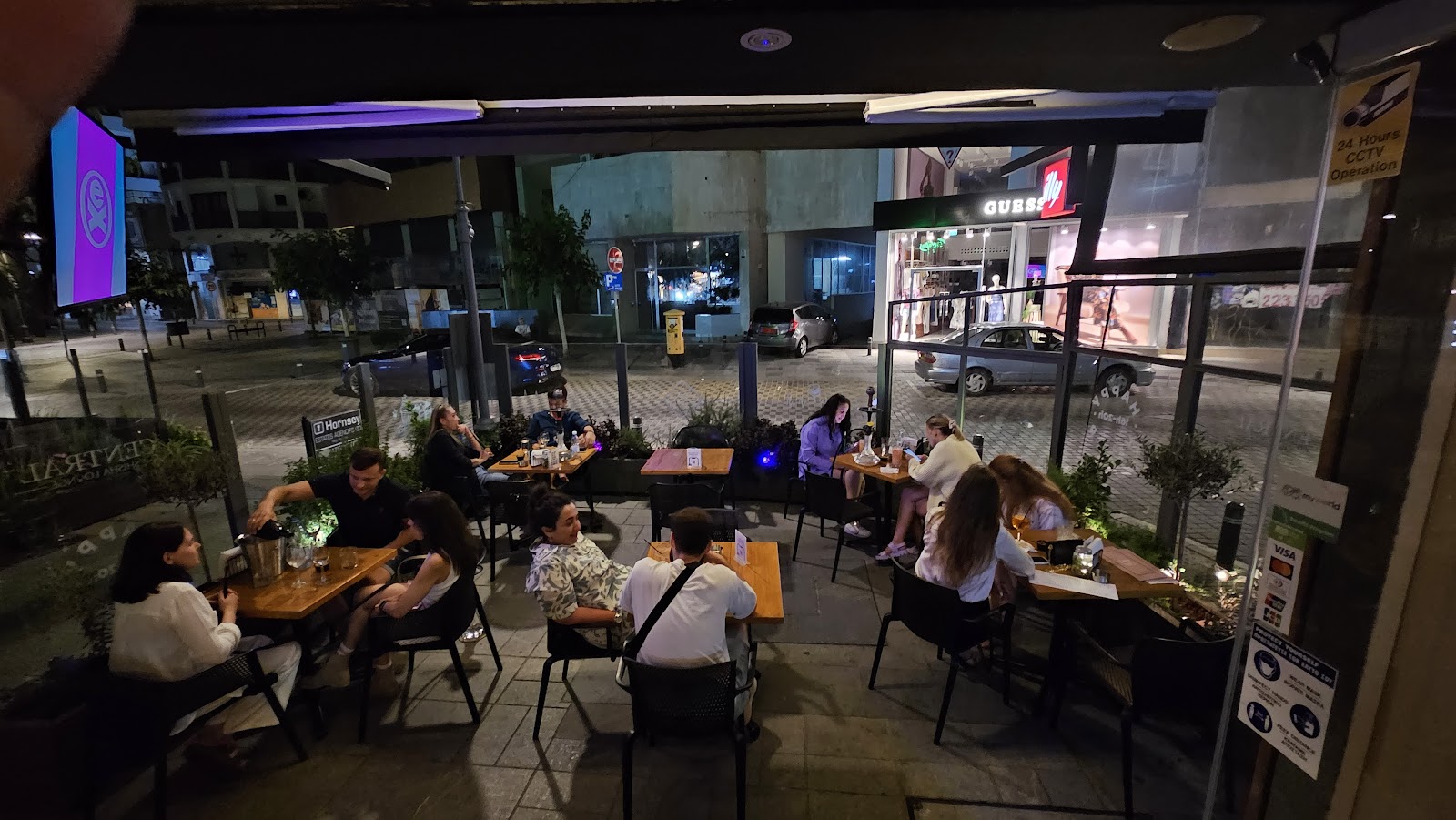 Central Shisha Lounge Bar mekanı