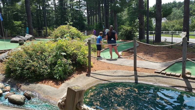 Grandview Mini Golf banner