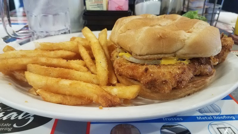 MEL'S. photo 3