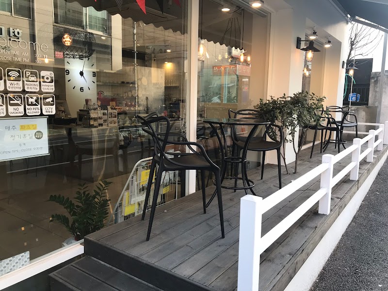 카페 로켓 중리동 본점 사진 6