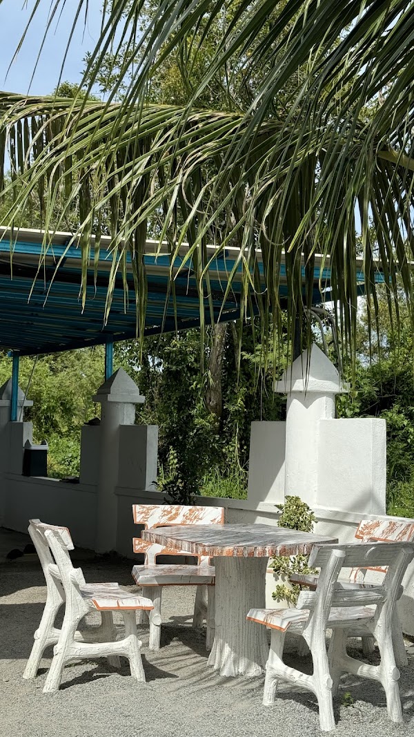 Plaina Cafe and Restaurant