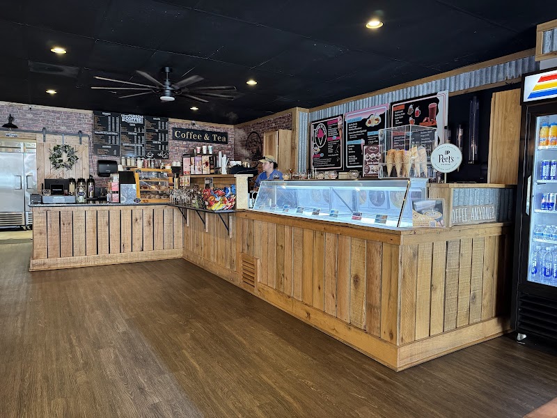 DL Campus Coffee & Ice Cream on Main photo 4