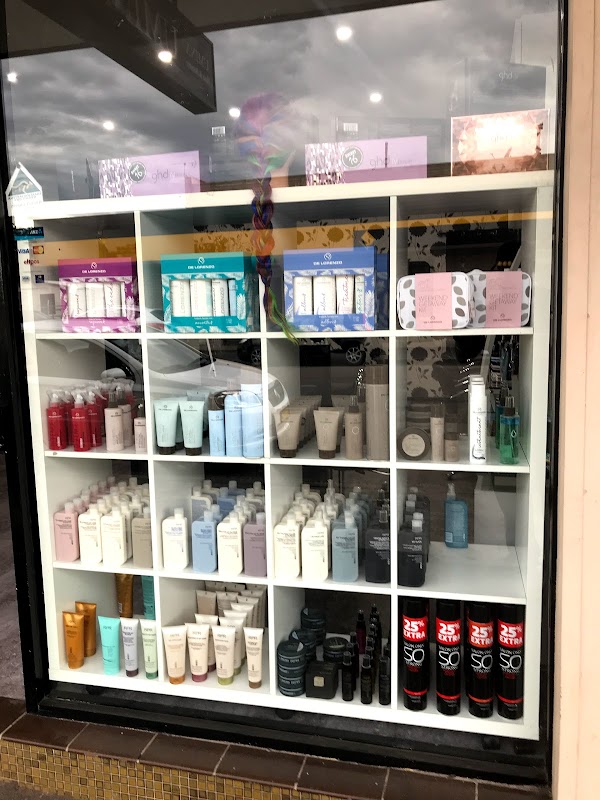 Umina Hair & Beauty photo 1