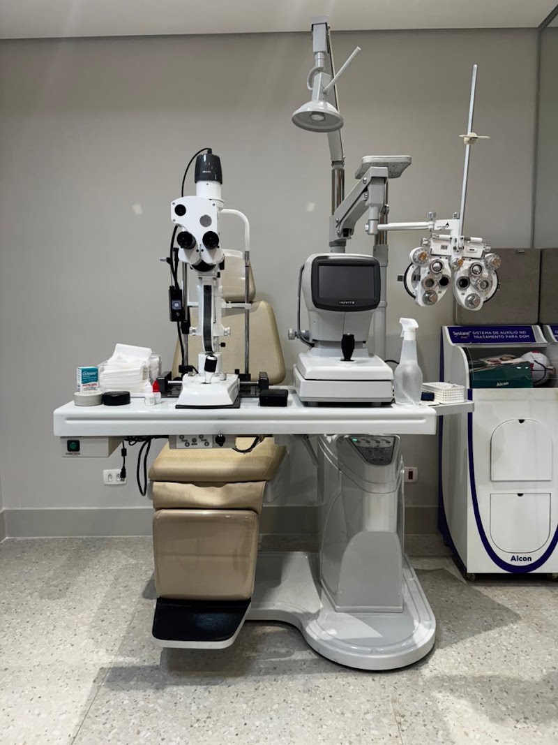 Foto de Dr. Gustavo Samico - Oftalmologista em São Paulo - Especialista em Glaucoma e Neuro-Oftalmologia
