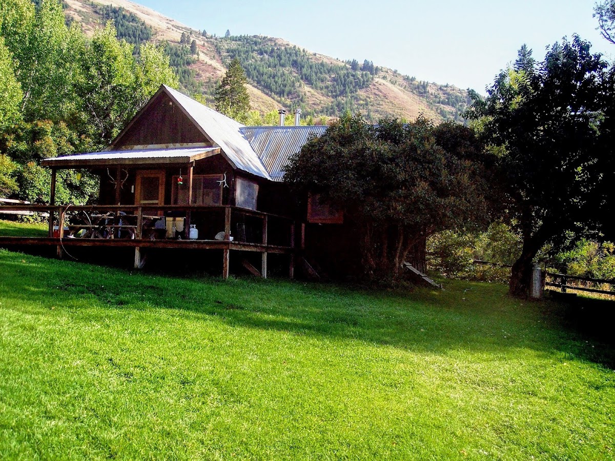 Seven Devils Lodge Guest Ranch & Guide Service