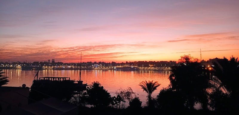 Sunny Luxor photo 4