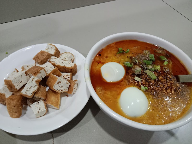 KUY'S Tapsihan