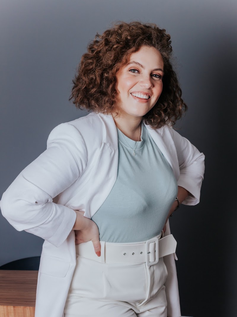 Dra. Natália Carvalho - foto 4