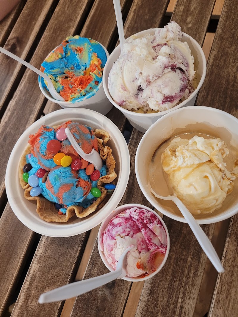 Bitter Bills Ice Cream Parlour photo 2