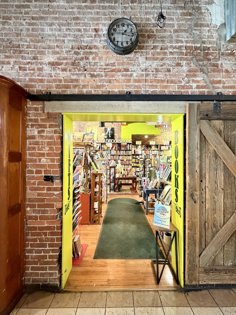 Latte Lounge photo 2