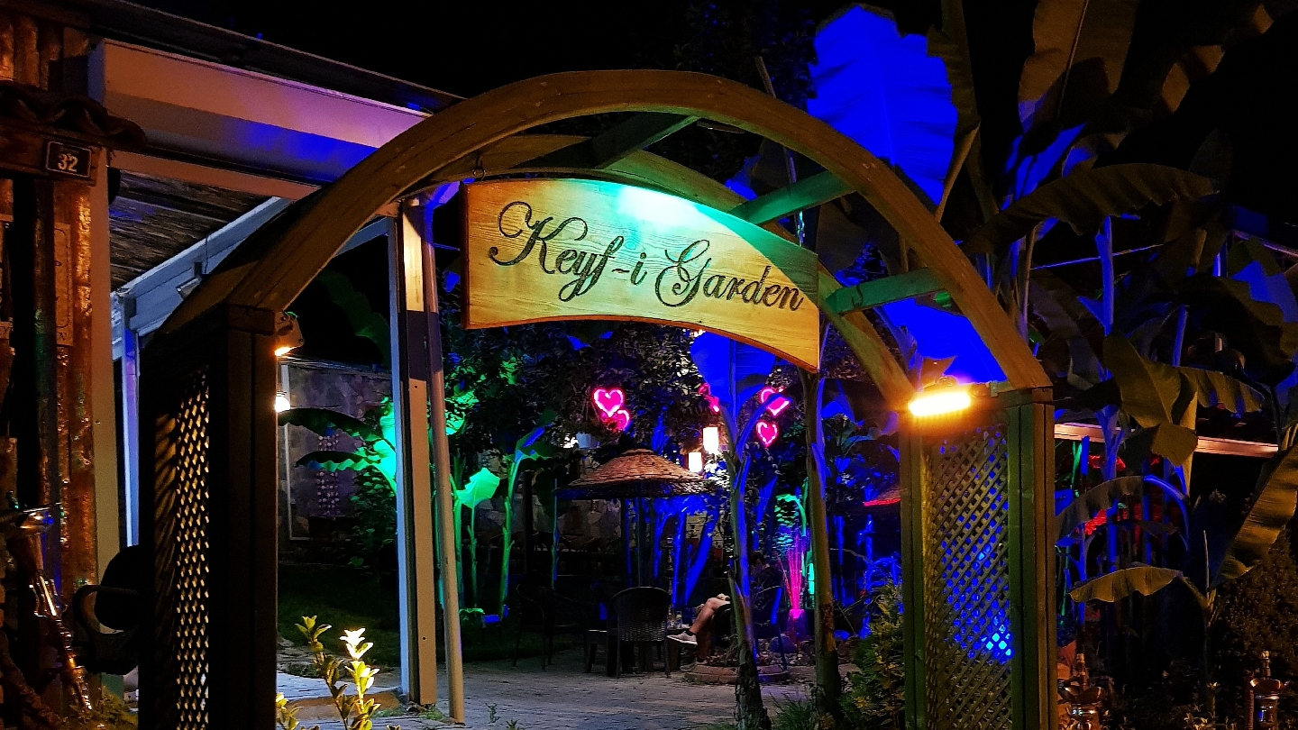Keyf-i Garden Nargile Kafe mekanı