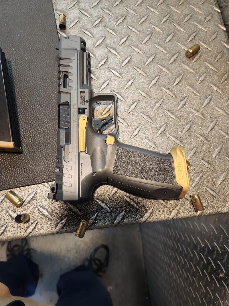 Overthrone Armory photo