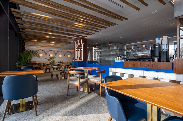 مخبز و مقهى دوت