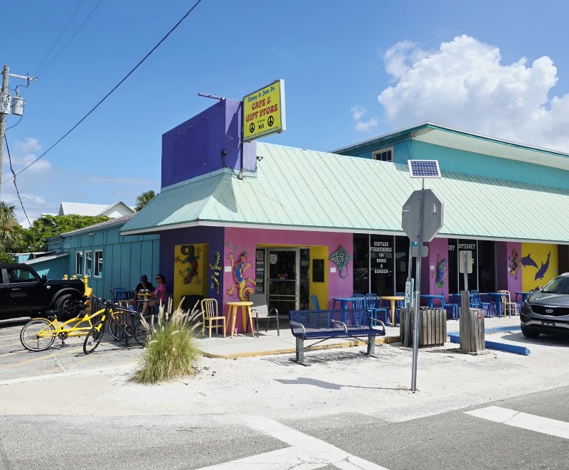 Ginny's & Jane E's Cafe and Gift Store photo 4