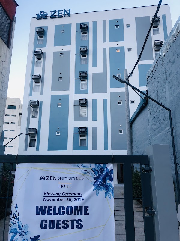 iHotel Uptown BGC