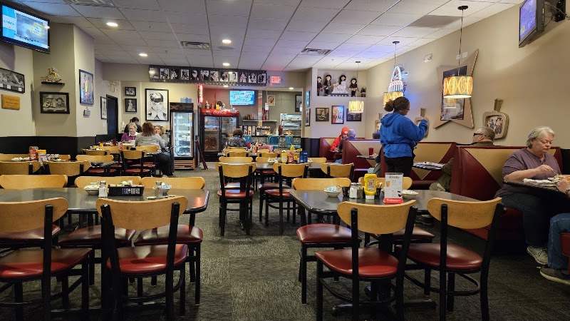 Oscar's Classic Diner photo 3