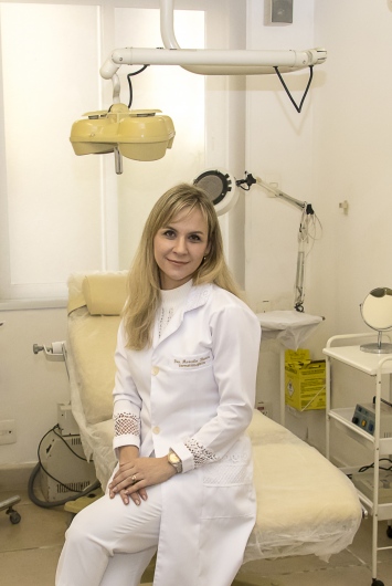 Foto de Dra. Marcela Benez, Dermatologista