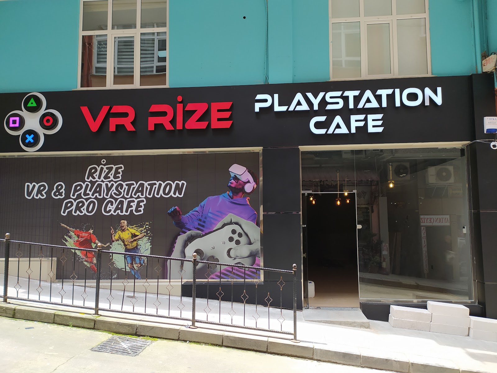 VR RİZE & PLAYSTATİON CAFE mekanı