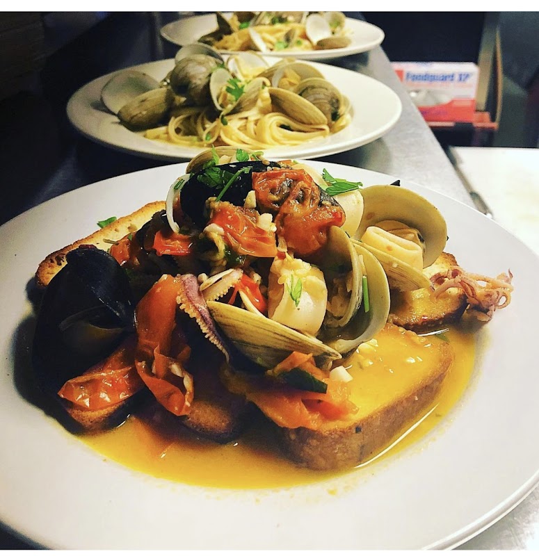 Amalfi's Italian Restaurant & Pizzeria photo 5