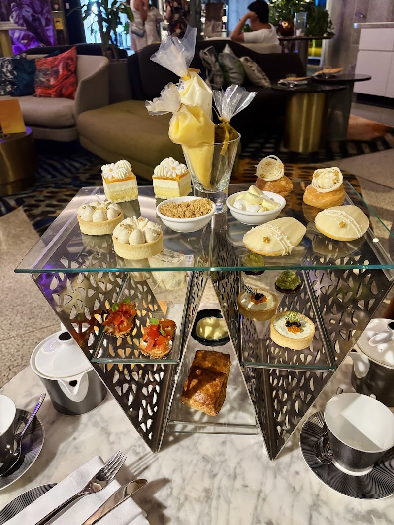 Living Room Bar photo 5