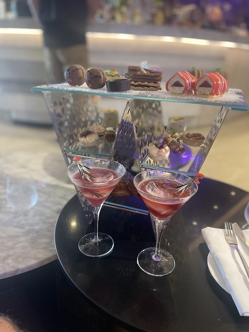 Living Room Bar photo 7