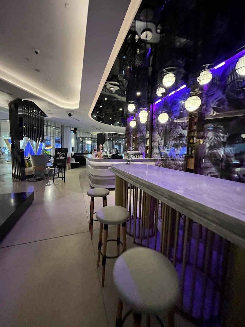 Living Room Bar photo 6