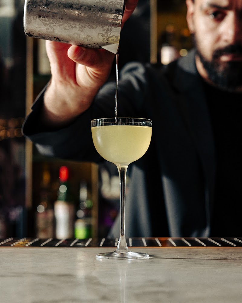 Living Room Bar photo 4