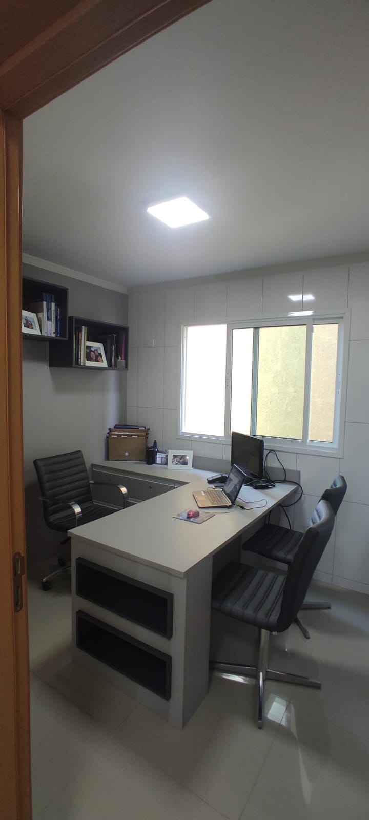 Dr. Jean Brustolim - Dentista/Implantes Curitiba - foto 2